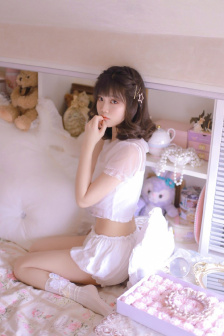 男女打扑克